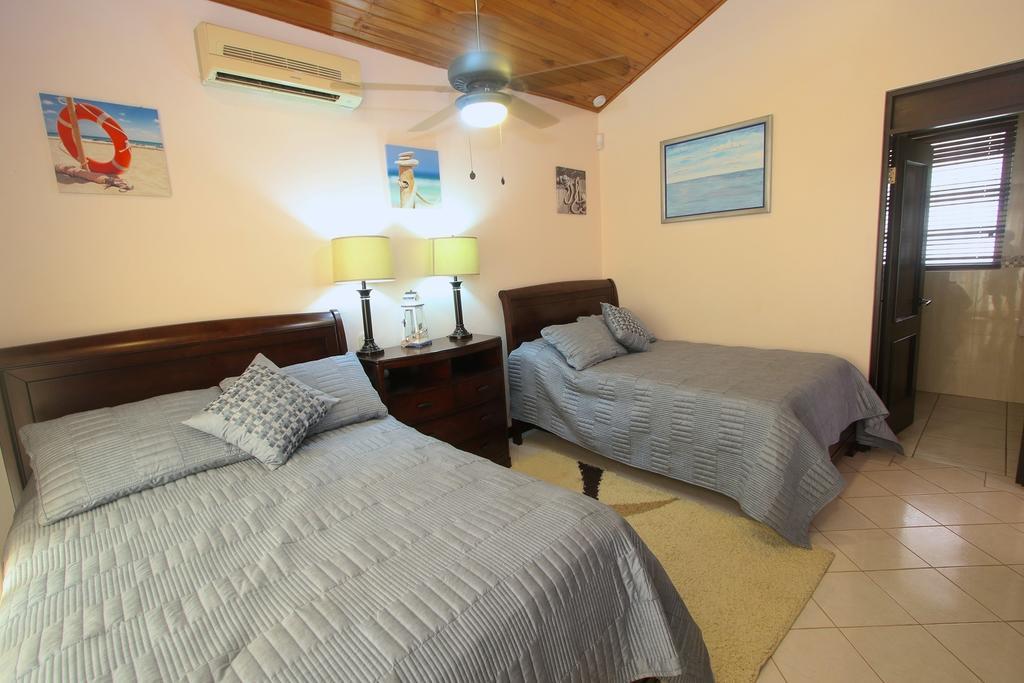 The Lighthouse Ocotal Villa Coco Rum bild